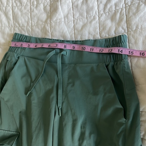 All in Motion Green Cargo Jogger Pants - Picture 2 of 6